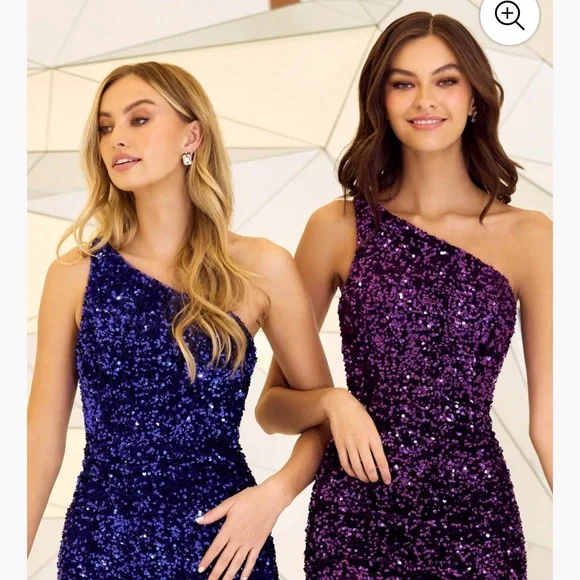 Sherri Hill Light Pink Iridescent Sequin One-Shoulder Dress, size 4 - Picture 6 of 7